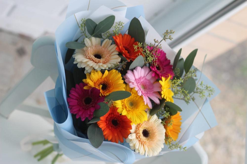 Букет цветов из: Герберы в Магнитный