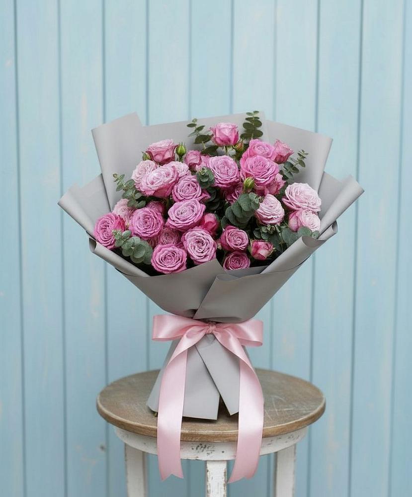 Букет цветов из: Розы в Магнитный