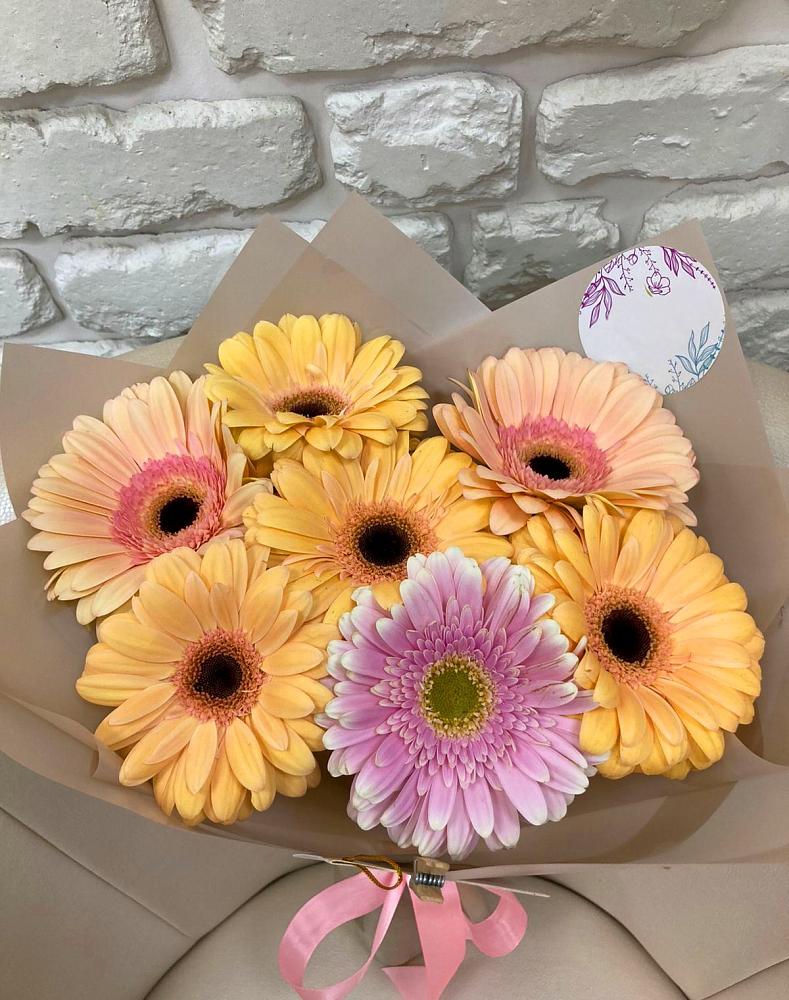 Букет цветов из: Герберы в Магнитный