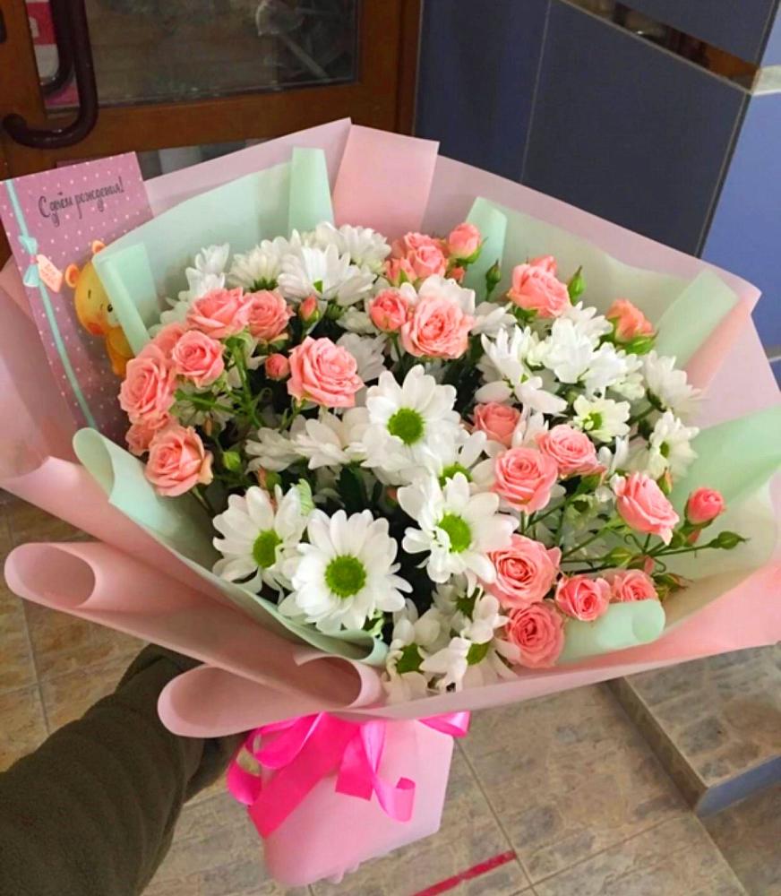 Букет цветов из: Розы и Хризантемы в Магнитный