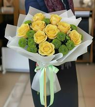 Букет цветов из:  Хризантемы и Розы в Магнитный