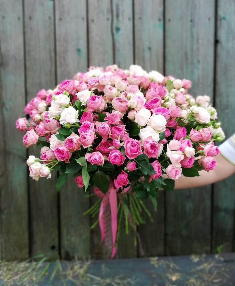 Букет Розовые кустовые розы Натали и Лав Лидия в Магнитный