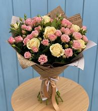 Букет цветов из:  Розы в Магнитный