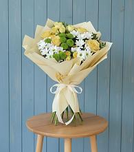 Букет цветов из:  Хризантемы и Розы в Магнитный