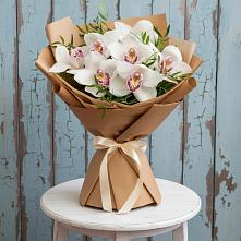 Букет цветов из:  Орхидеи и Розы в Магнитный